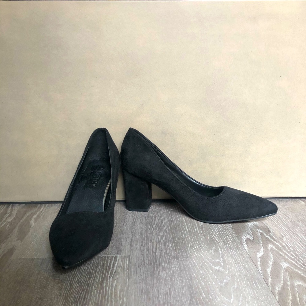 Black velvet heels